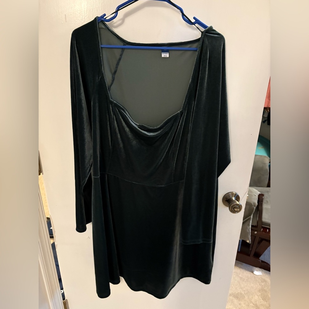 Women’s Fit and Flare Velvet Mini Dress